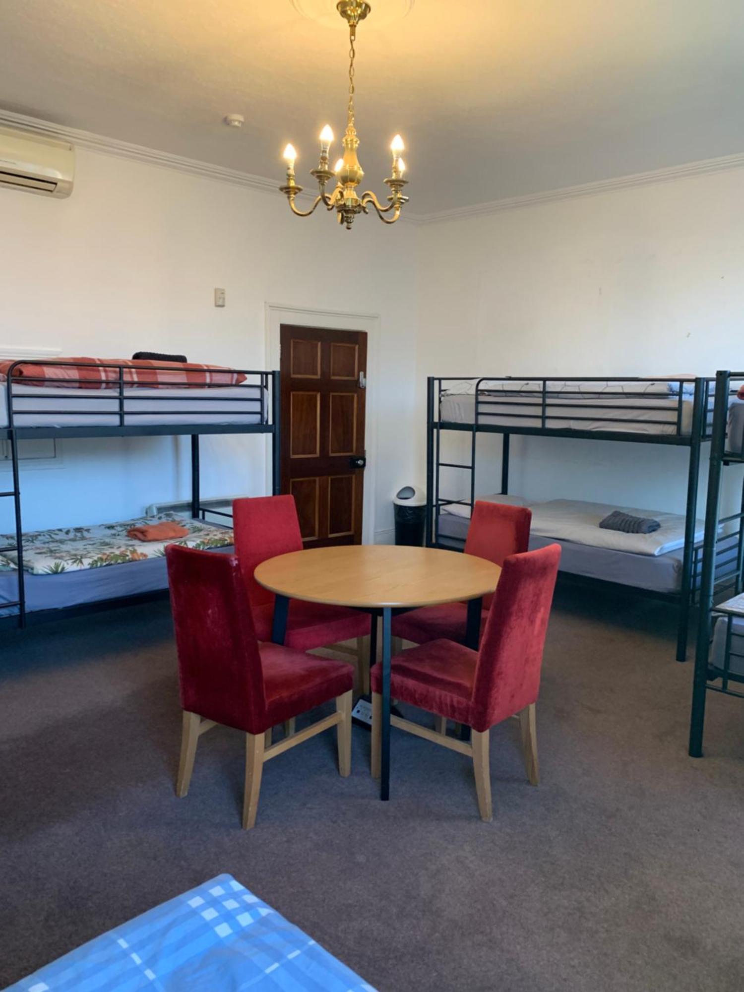 Eden Quay Guesthouse Private Rooms Дъблин Екстериор снимка