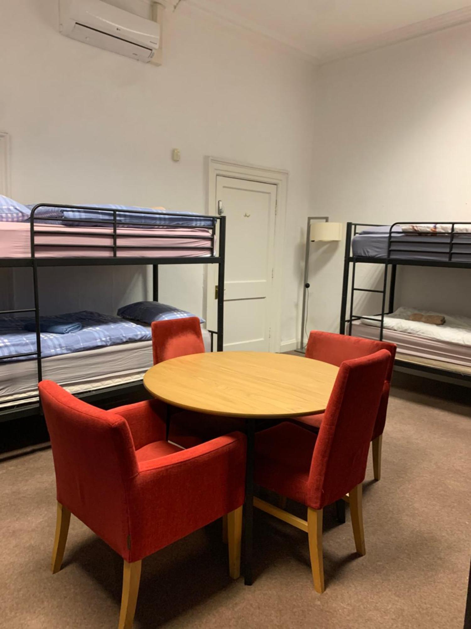 Eden Quay Guesthouse Private Rooms Дъблин Екстериор снимка