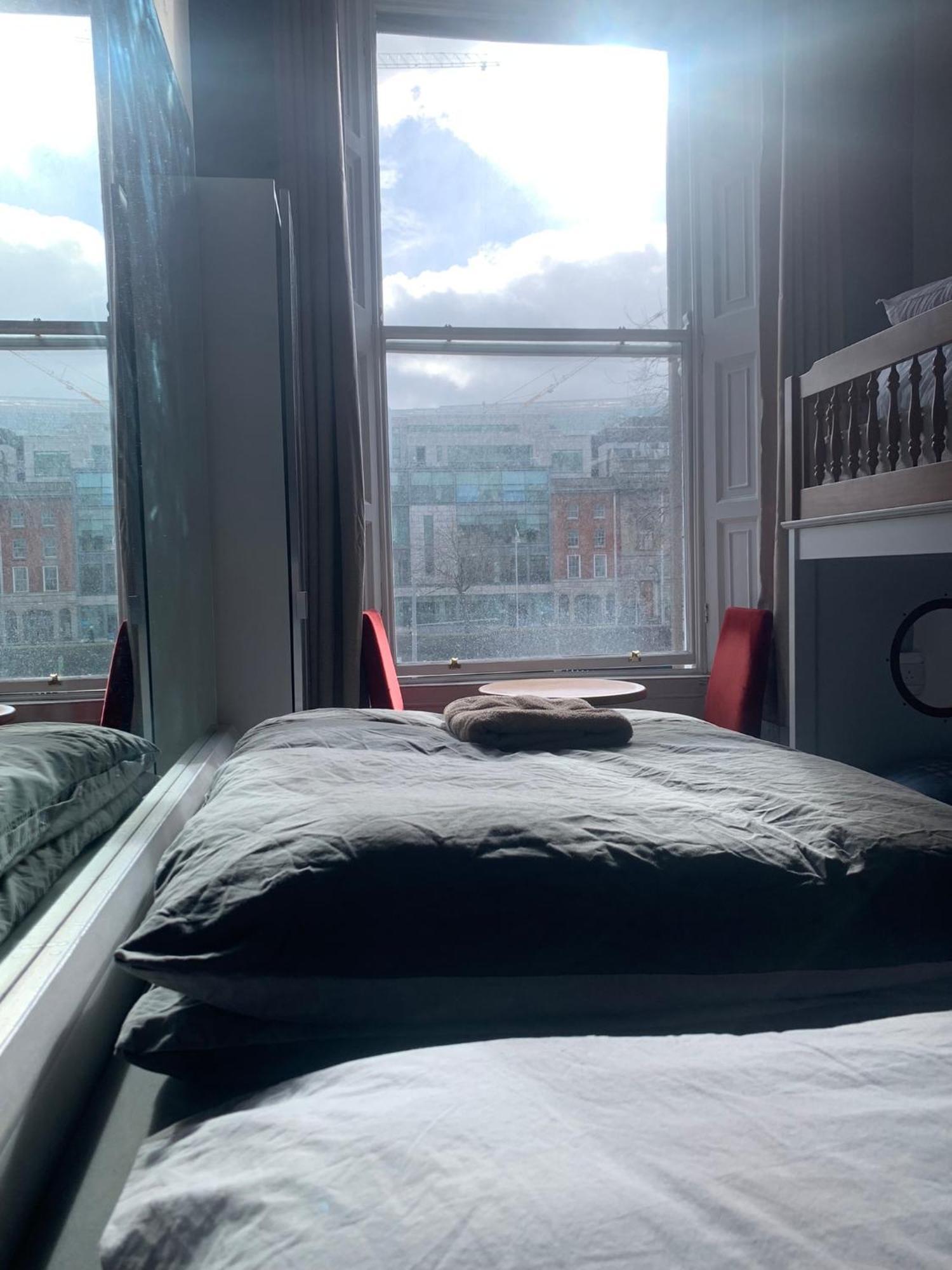 Eden Quay Guesthouse Private Rooms Дъблин Екстериор снимка