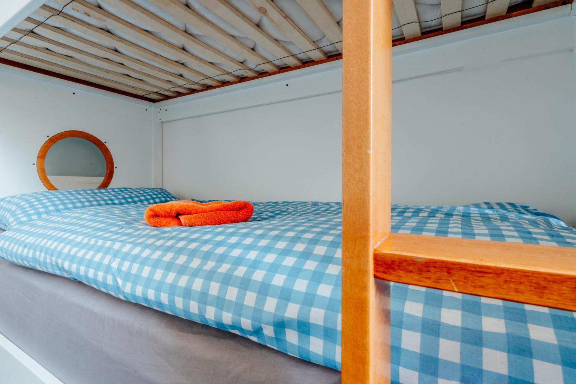Eden Quay Guesthouse Private Rooms Дъблин Стая снимка