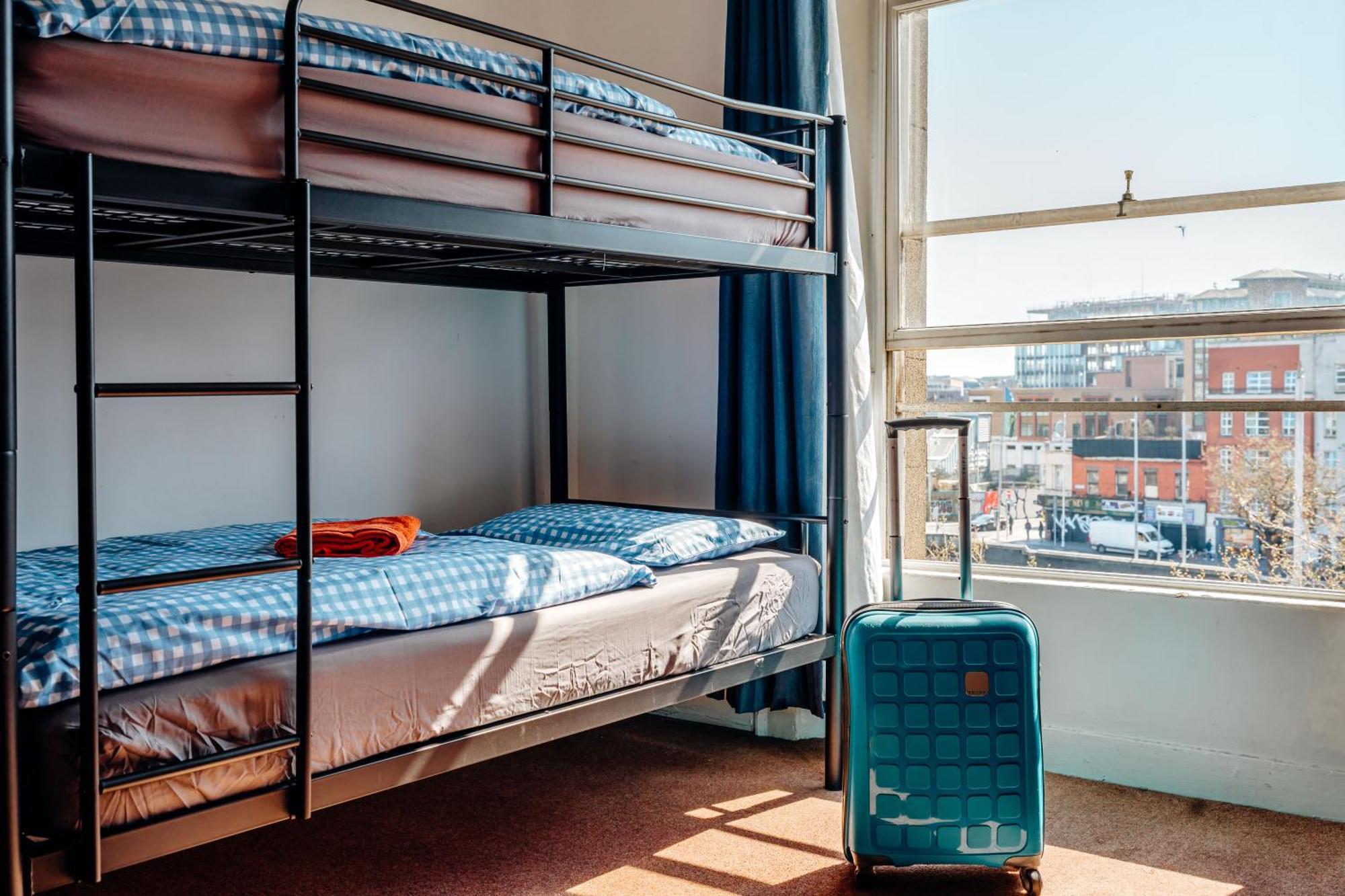 Eden Quay Guesthouse Private Rooms Дъблин Екстериор снимка