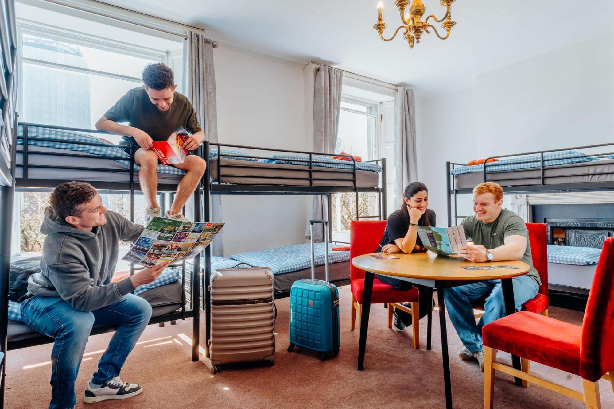 Eden Quay Guesthouse Private Rooms Дъблин Екстериор снимка