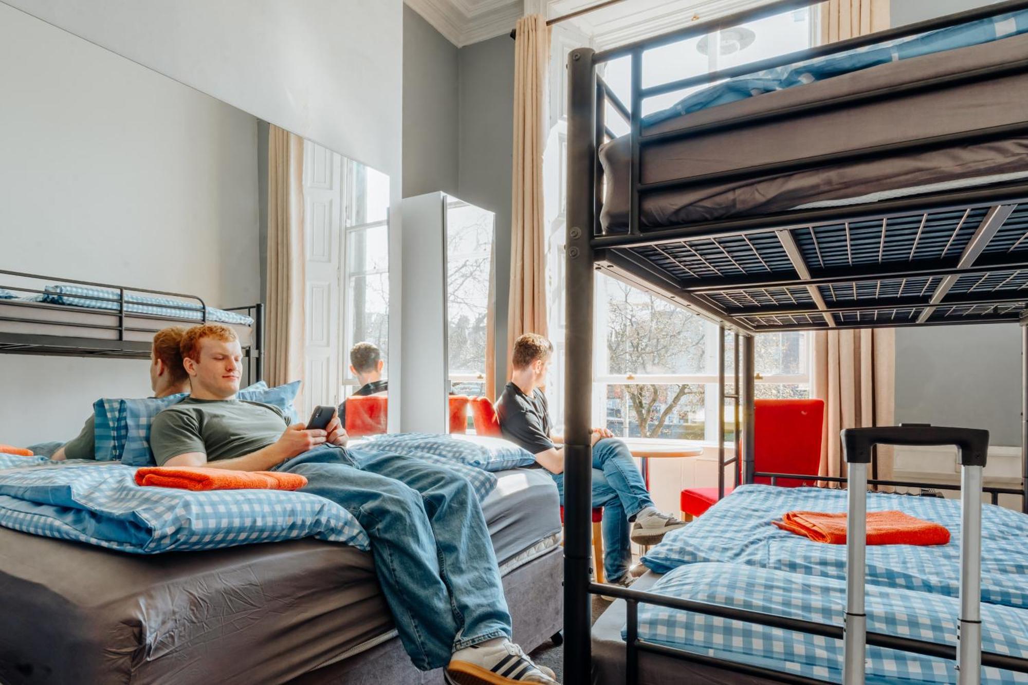 Eden Quay Guesthouse Private Rooms Дъблин Екстериор снимка