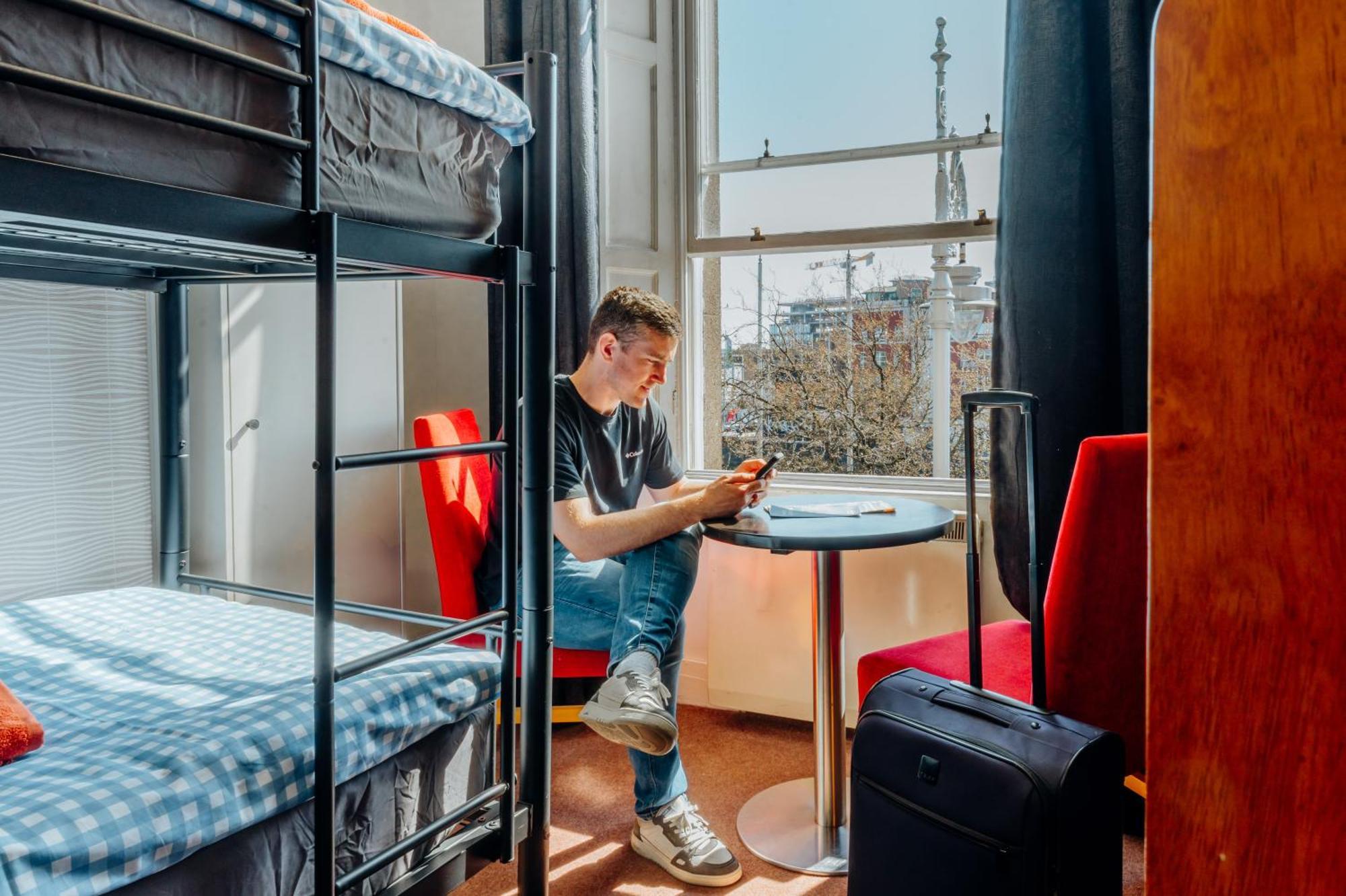Eden Quay Guesthouse Private Rooms Дъблин Екстериор снимка